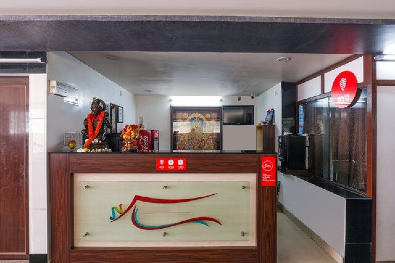 Oyo 10711 Hotel Nsnr Residency Visakhapatnam Exterior foto