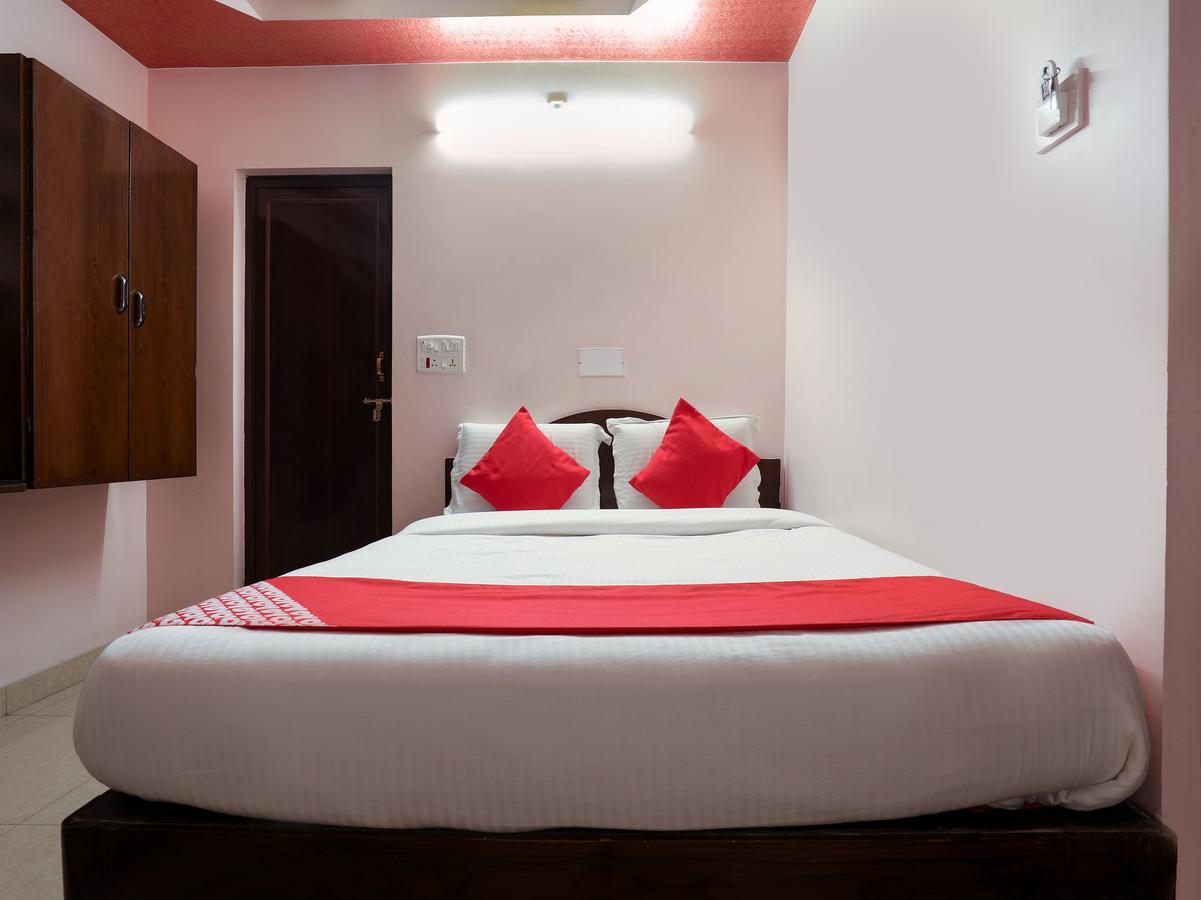 Oyo 10711 Hotel Nsnr Residency Visakhapatnam Exterior foto