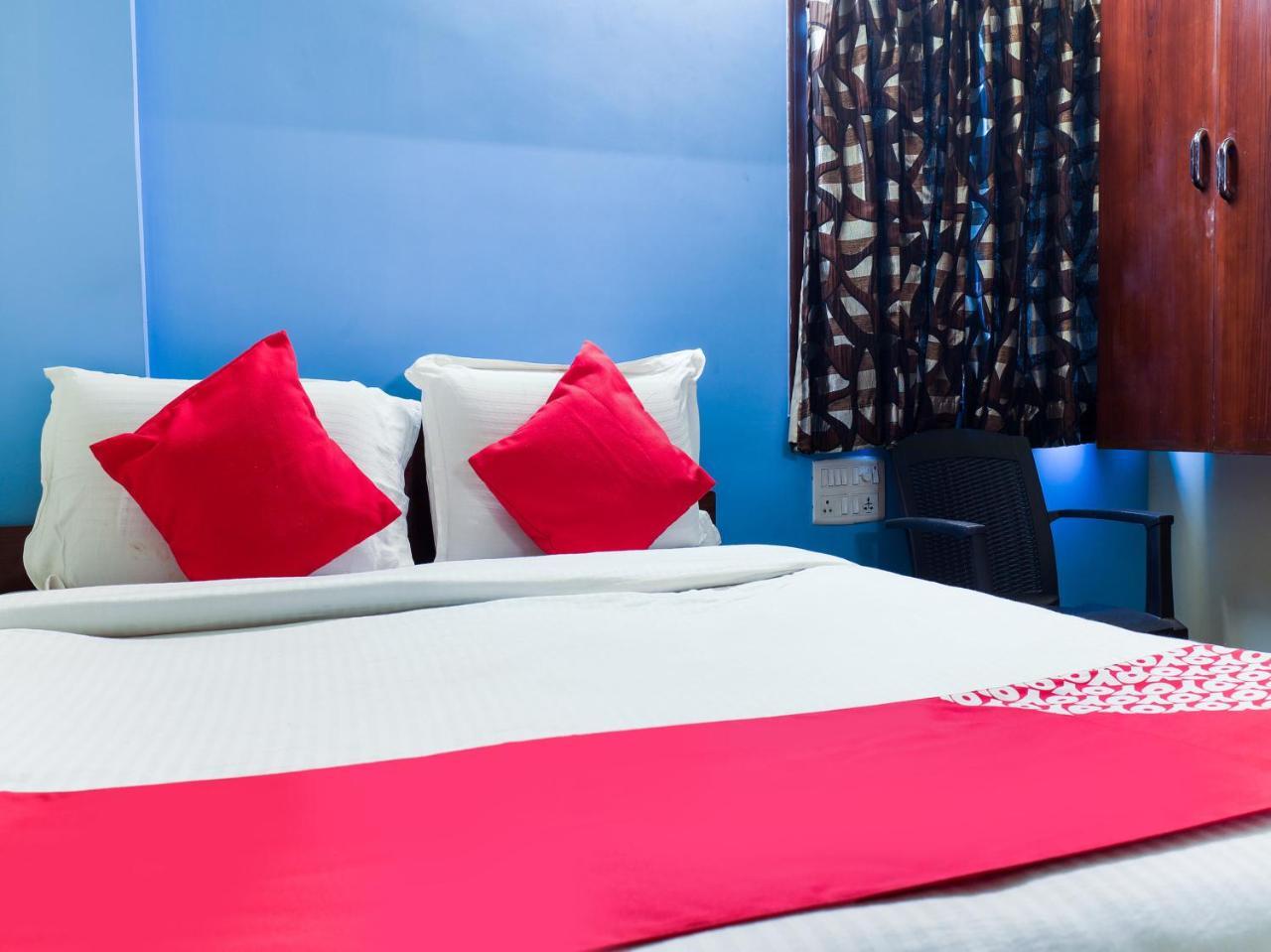 Oyo 10711 Hotel Nsnr Residency Visakhapatnam Exterior foto